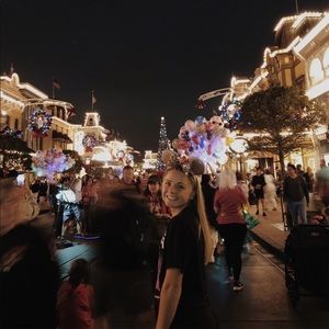 Meet your Posher, Avery